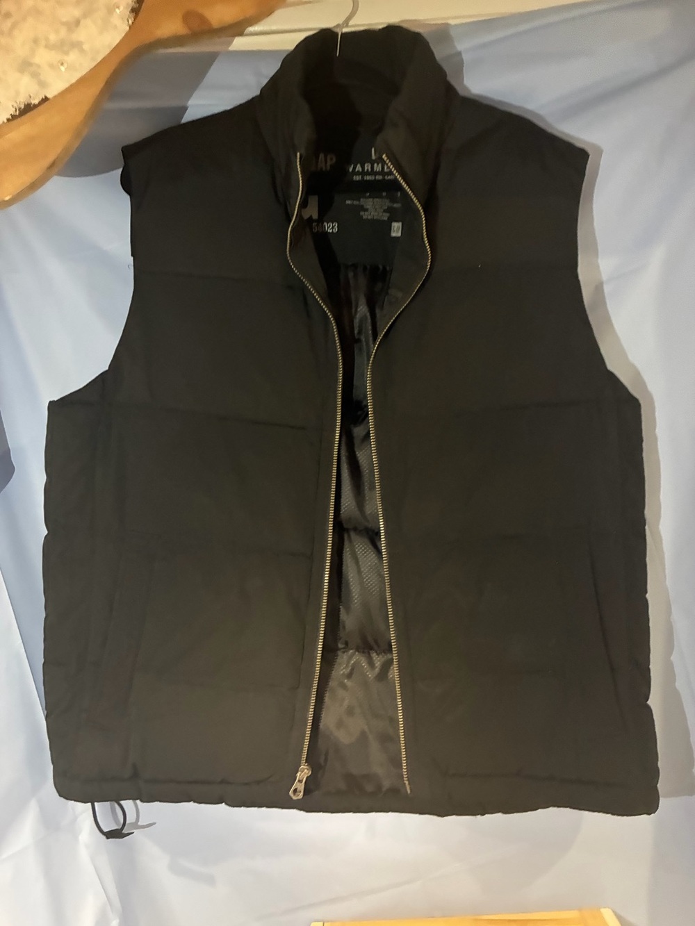 GAP Men's Black Quilted Puffer Vest with Stand Collar